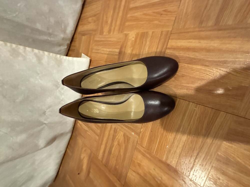 Michael Michael Kors Dark Brown Leather Round-Toe Block Heel Pumps